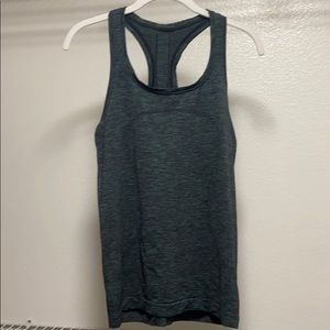 Lululemon Swiftly Tech tank